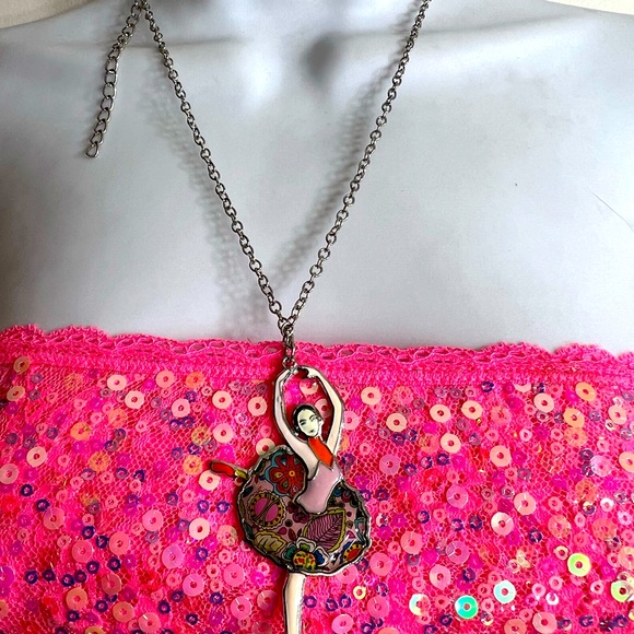BEAUTIFUL ACRYLIC/METAL BALLERINA NECKLACE - Picture 3 of 10